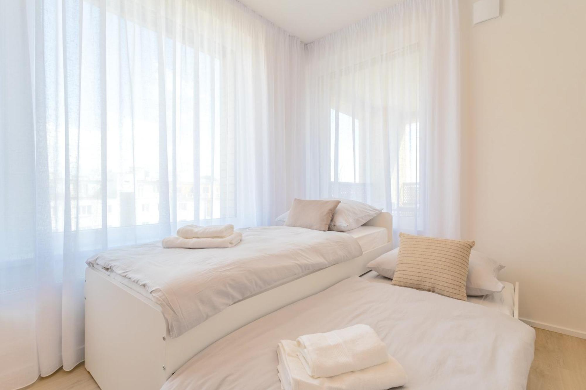 Bright 2Br - 8Th Floor, Balcony, Free Parking - By Gravity Prague Leilighet Eksteriør bilde