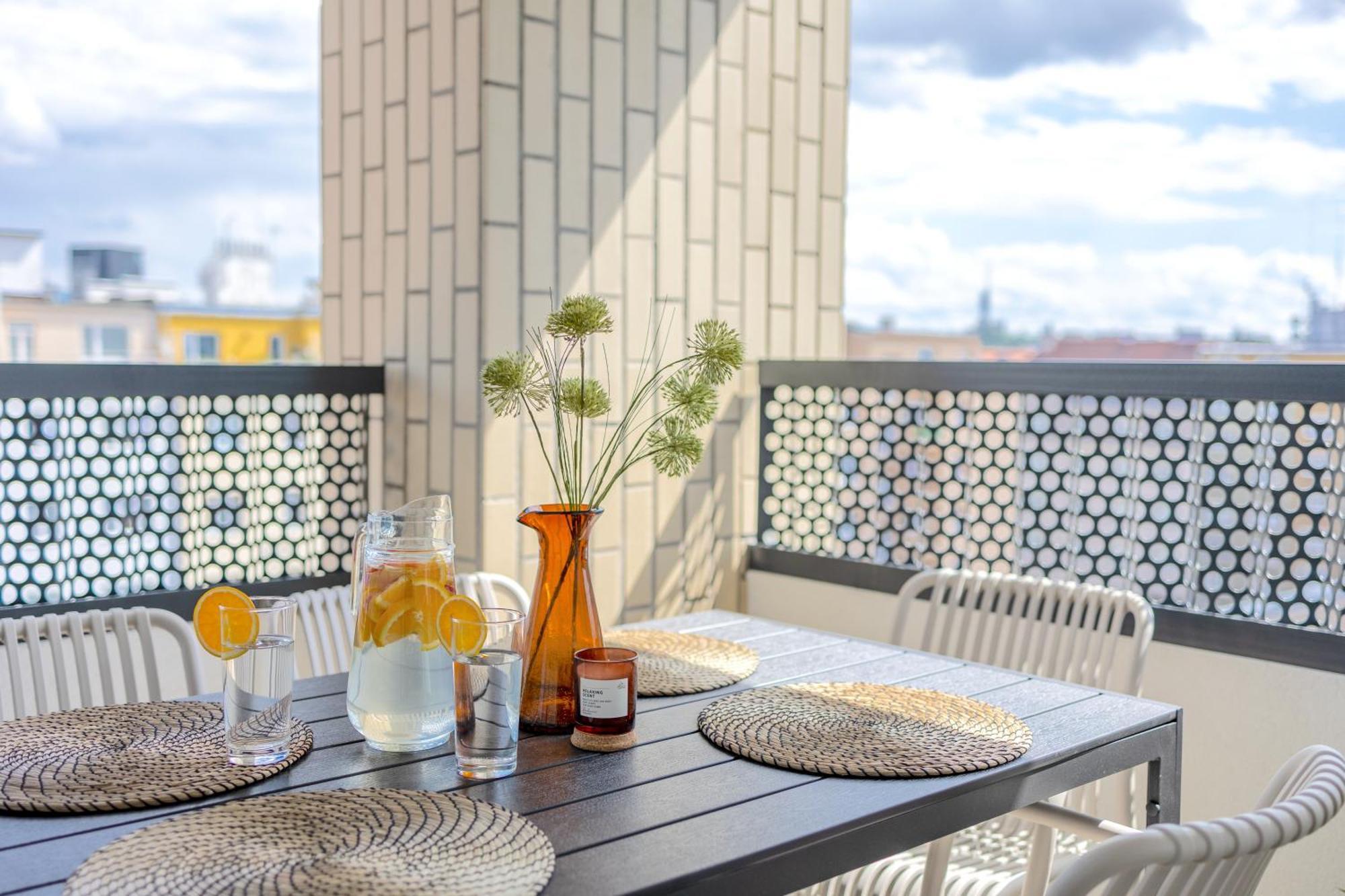 Bright 2Br - 8Th Floor, Balcony, Free Parking - By Gravity Prague Leilighet Eksteriør bilde
