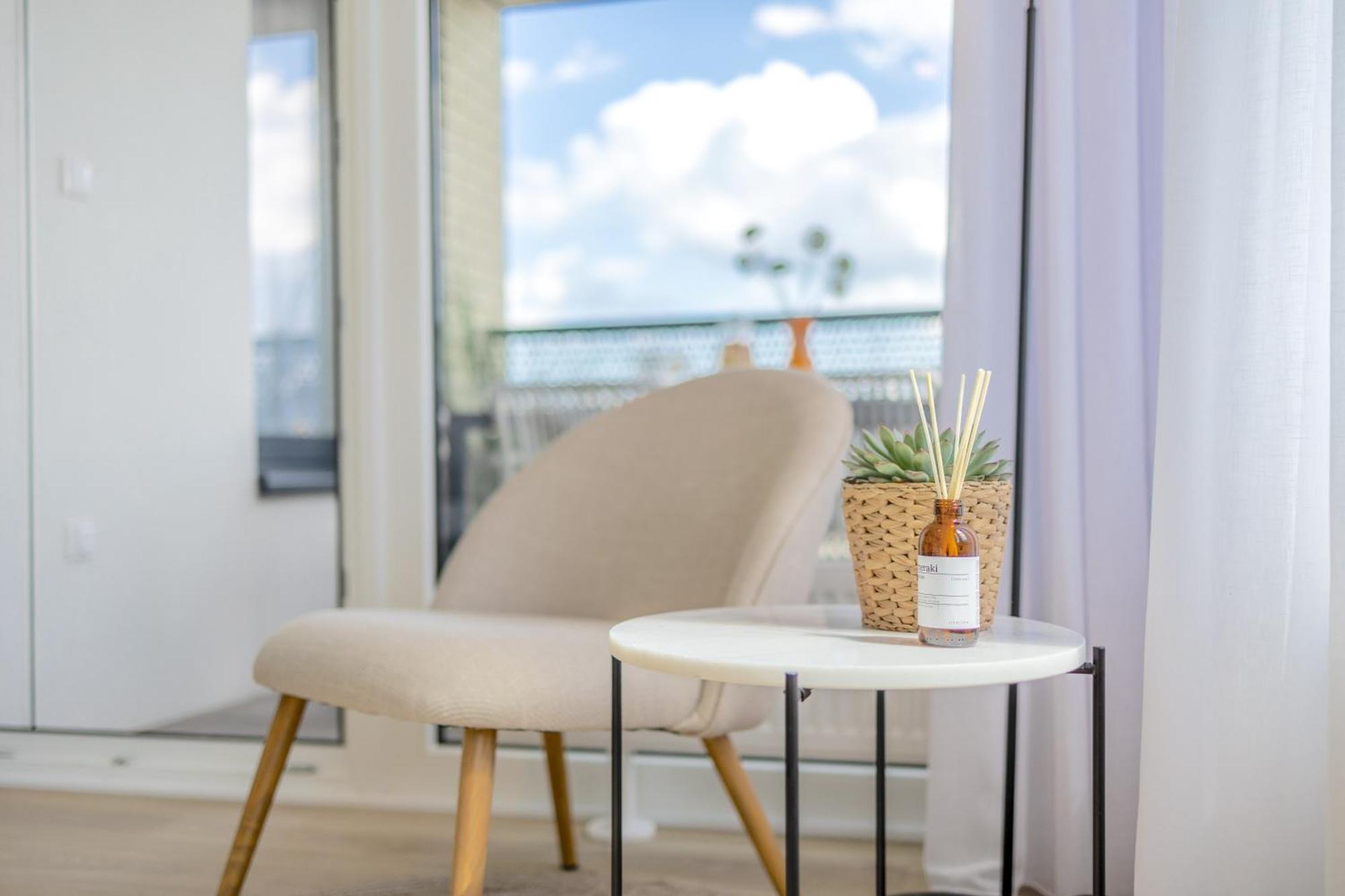 Bright 2Br - 8Th Floor, Balcony, Free Parking - By Gravity Prague Leilighet Eksteriør bilde